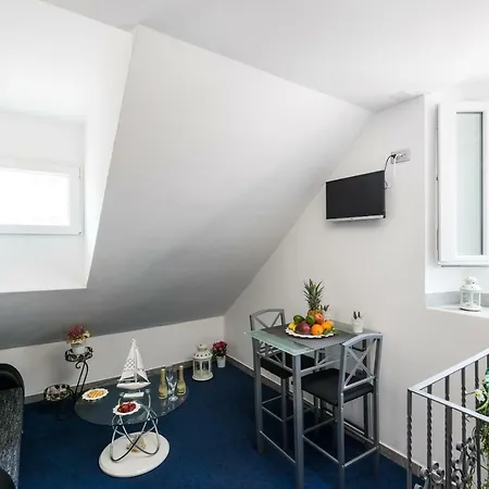 Apartment Nona Lena Studio
