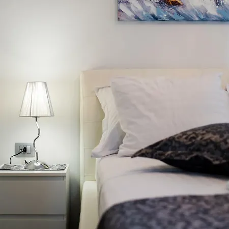 Nona Lena Studio Apartment