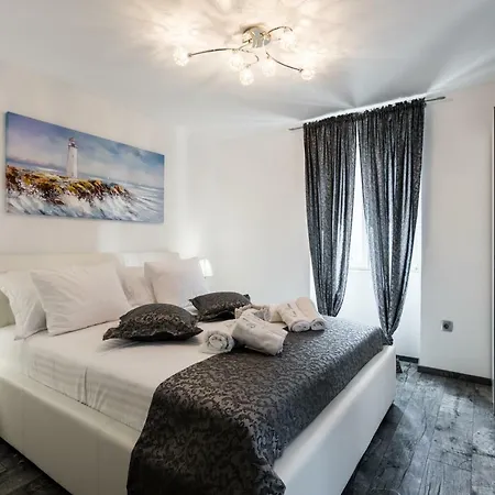 Nona Lena Studio
