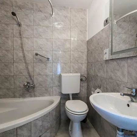 Nona Lena Studio Apartment *