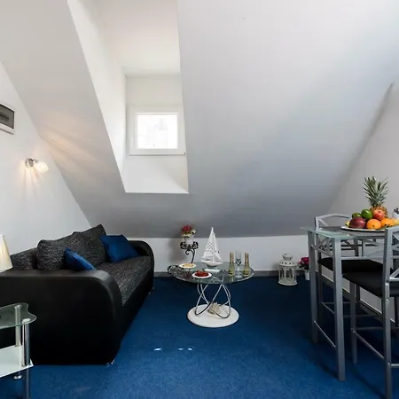 Nona Lena Studio